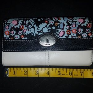 Fossil Wallet